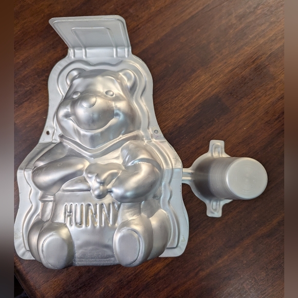 Wilton Winnie The Pooh Stand-Up Cake Pan Vintage - Picture 3 of 11